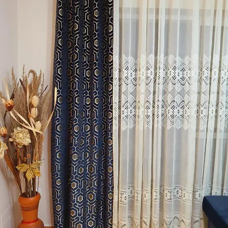 Appartement 2 *